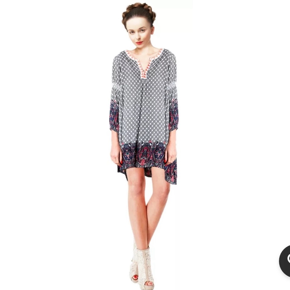 Umgee Long Sleeve Mini Dress Gray and Red Patterned Womens Size Medium